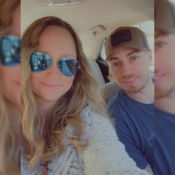 Meet your Posher, Deanna - Picture 1 of 1